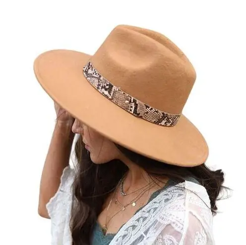 VICI  Tomahawk Snakeskin Band 100% Wool Hat Tan Western Fairy Y2K Boho Feminine