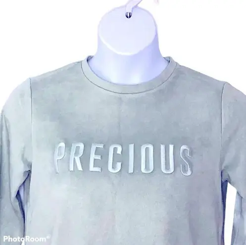 max Crew Neck Faux Suede Textured PRECIOUS Embroidered Sweatshirt size Medium Green