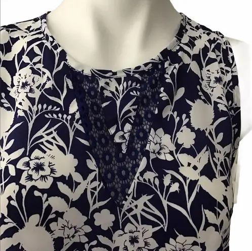 Dragonfly Sleeveless Floral Top