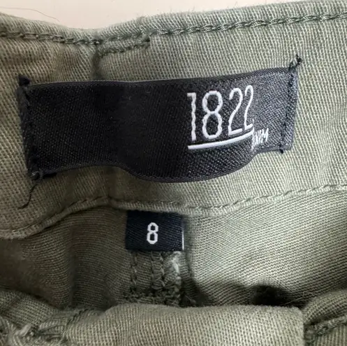 1822 SALE! Khaki Green Cropped Utility Pants Size 8 EUC