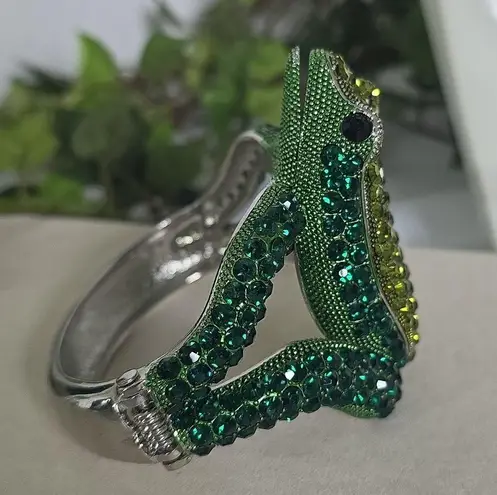 Silver Statement Bracelet Green Cubic Zirconia Frog Clamper Hinge