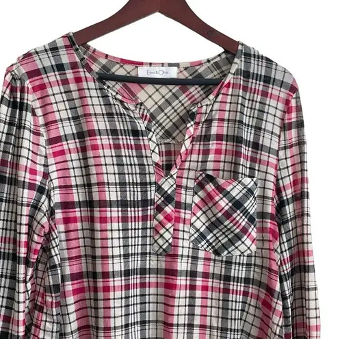 Eden & Olivia Top Women L Black Red Split Neck 3/4 Roll Tab Sleeve Plaid Popover