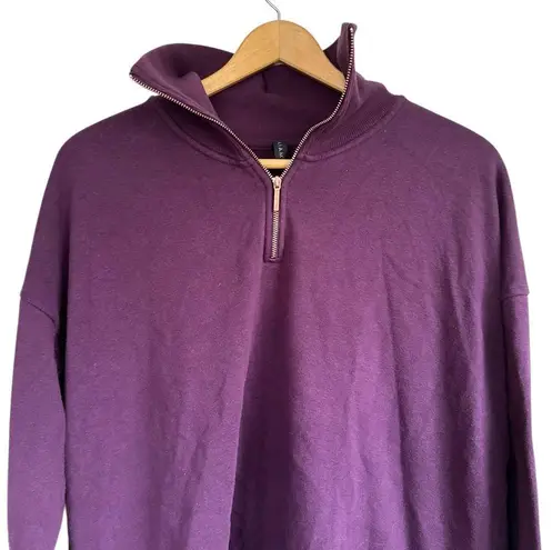 Gaiam Aura Mock Neck Popover in BlackBerry Wine