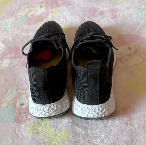 Ecko Unltd black boys size 5 (Big Kids) sneakers (new)