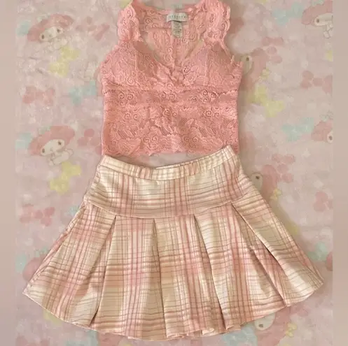 The Outfit sweet baby pink summer (Lace cropped top & pleated skirt) NEW