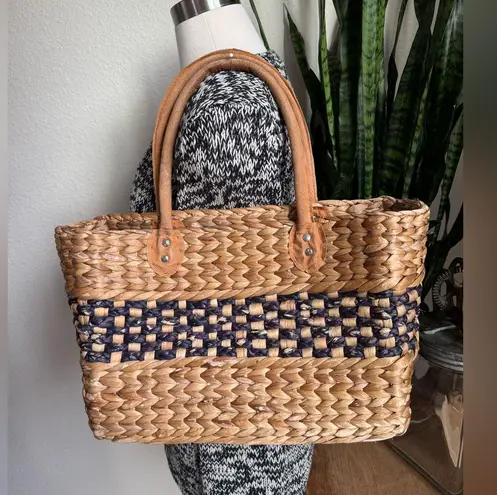 Vintage Woven Straw Tote Structured Boxy Market Bag Leather Handles Tan