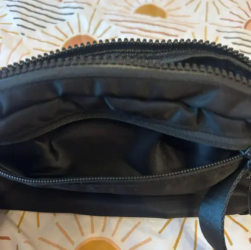 Lululemon Black Everywhere Belt Bag