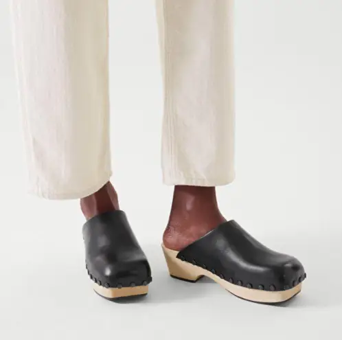 COS Napa Leather Clogs with Sustainab Wooden Sole with Tonal Studs Black Size 8