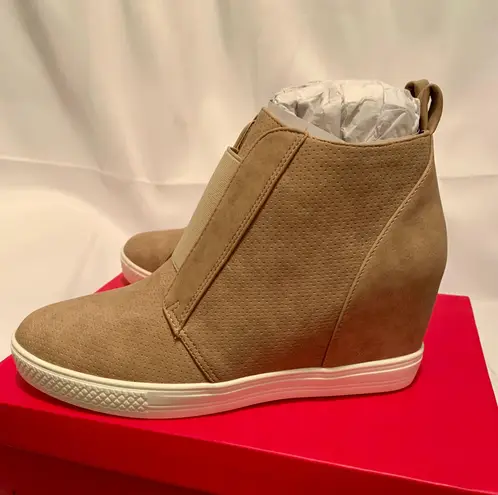 Catherine Malandrino Wedge Boots