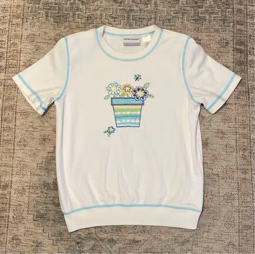 Alfred Dunner Petite Vintage Alfred Dunner Top with Embroidered Flower Pot