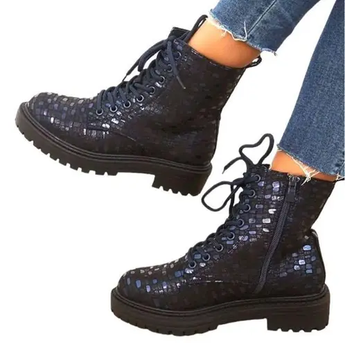 Tinstree Combat Boot Metallic Blue Printed Lug Sole 8 Eye Lace Up Boots Size 6 Black