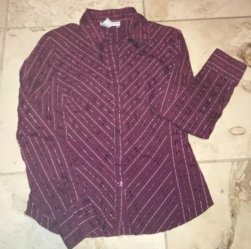 Dress Barn 🔥 MAROON METALLIC STRIPE BUTTON UP