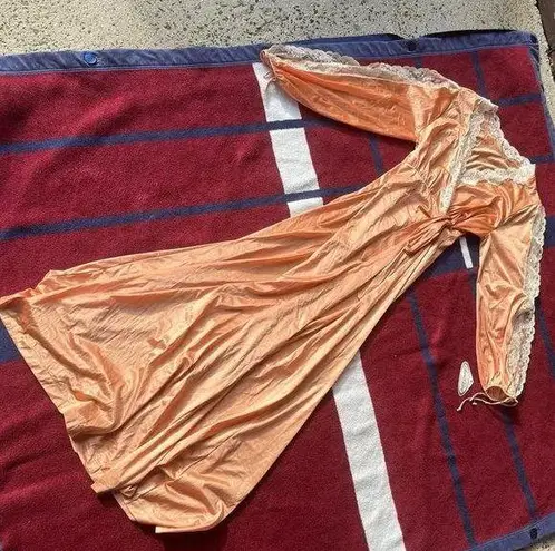 Vintage Sears Best coral wrap tie lingerie robe with lace Peignoir Women’s M Size M