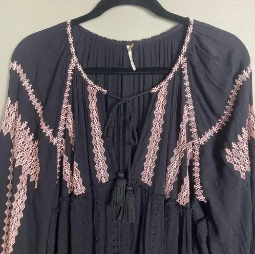 Free People  Dress large Wild Horses Eyelet black embroidered.mini dress