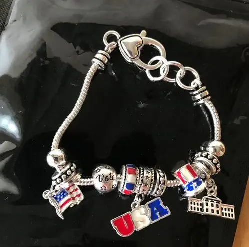Patriotic Charm Bracelet USA Capitol Building Flag