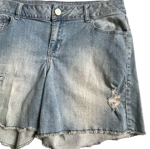 Lane Bryant  Light Blue Denim Shorts Fray Raw Hem Women’s Plus Size 14 Distressed