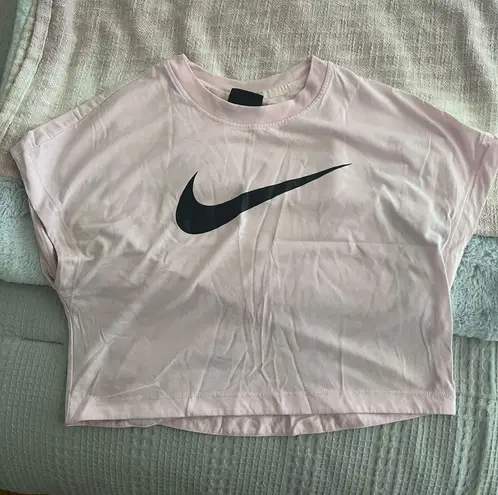 Nike Cropped Workout Tee