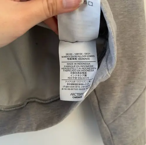 Arcteryx Momenta Centre Gray Pullover Long Sleeve Size Small