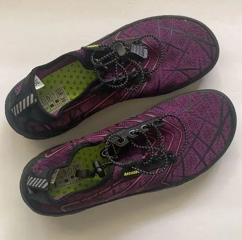 NWOB Saguaro Dive IV outdoor sports pool ocean water shoes, size 8