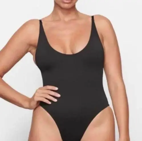 SKIMS Scoop Neck One Piece Swimsuit M