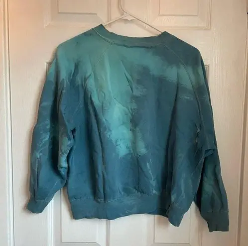 Vintage tie dyed blue crew neck sweatshirt cropped distressed