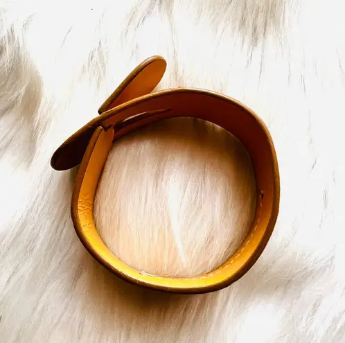 Suarez Crocodile Cuff Tan