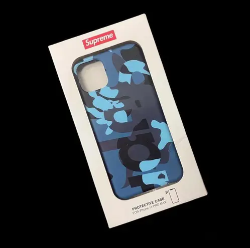 Supreme ★ NWT  Camo Case for iPhone 11 Pro Max ★