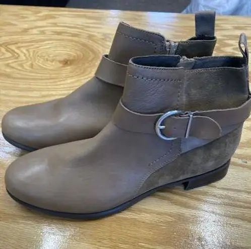 Munro Chestnut Bootie Women's 10M Brown Leather Buckle Strap Ankle Boots S43