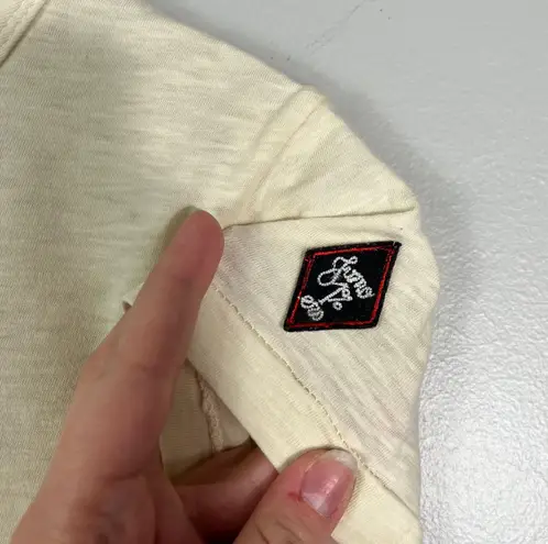 Johnson Motors Women's Cream Fitted Baby Tee NWT Bikercore Biker Large L Racing