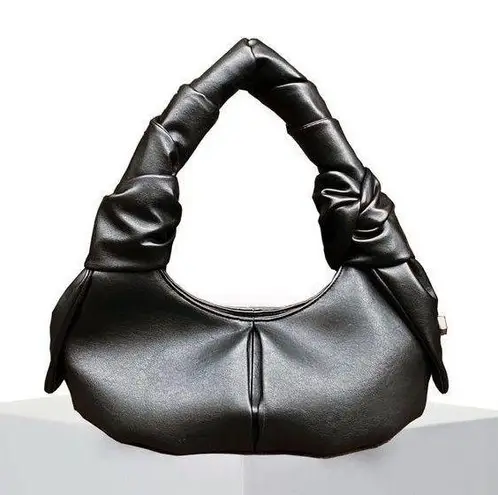 ISABELLA HOBO Black