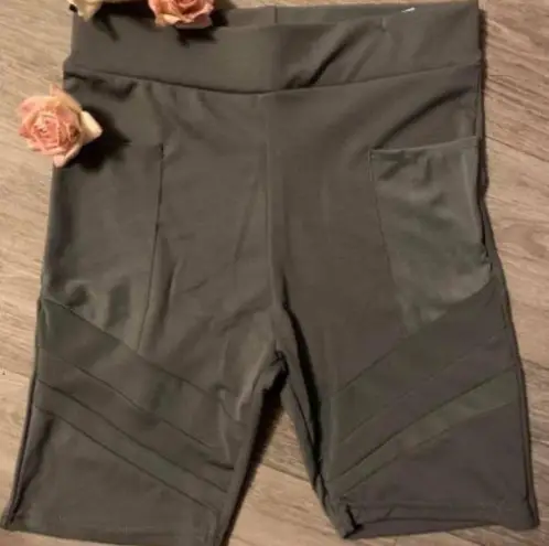 New Gray Biker Shorts with Mesh Sides & Pockets, Size S