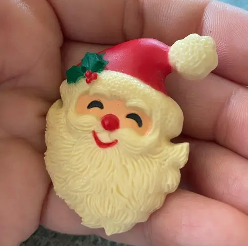 Hallmark Vintage 1984  Santa Claus Face Pin 40 Years Old Holiday Christmas