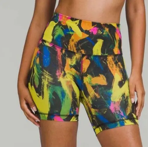 Lululemon  Women’s 12 Wunder Train High-Rise Short
Undertone Black Multicolor