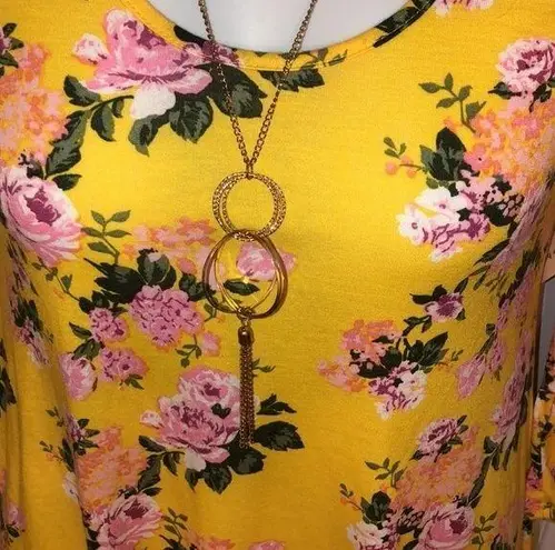 Brooks Bobbie  Sz M Yellow Floral Hanky Hem Top with Necklace NEW NWT