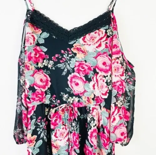 Charlotte Russe  Floral Print Cold Shoulder Dress Size Medium‎