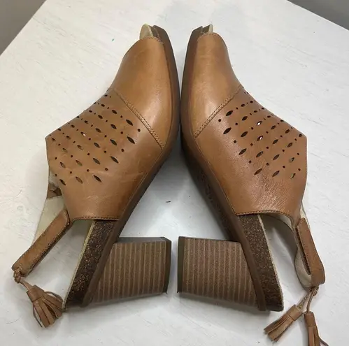 Abeo BIO system BERRIE Stacked Heeled Platform Slingback Sz 10 Neutral