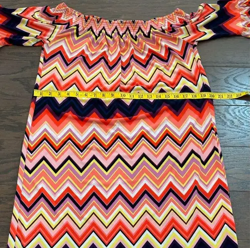 Trina Turk  Women's Off The Shoulder Vibrant Chevron Jersey Dress Size Medium