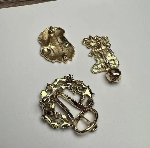 Santa Claus, Holly Wreath, Stocking Christmas Brooch Pin Lot Of 5 Gold Tone