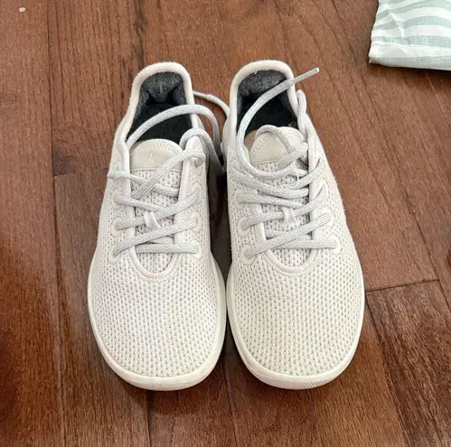 Allbirds  Women’s Sneakers - Image 1