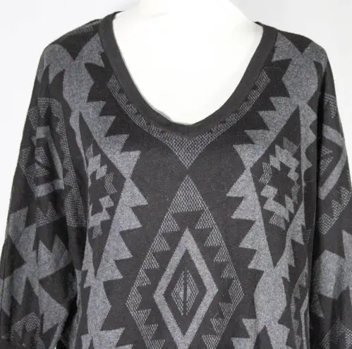 Love Culture 2010s Southwestern Print Black and Gray Poncho Tunic – Size M/L