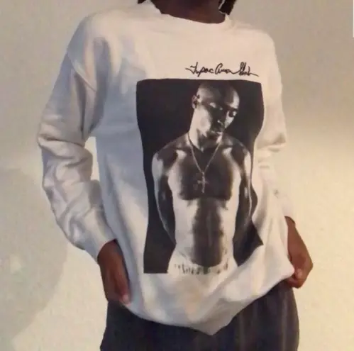 Tupac sweatshirt forever 21 sale