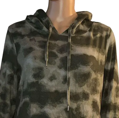 Nicole Miller Green Camouflage Soft Hooded Top