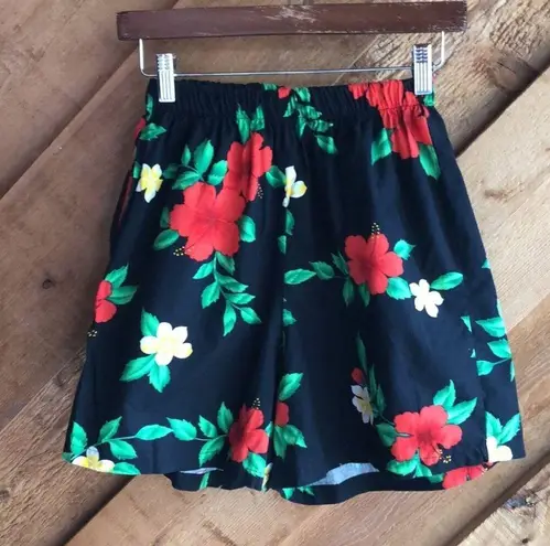Royal Creations Hawaiian Floral Set Tank Top Shorts Black Red Size Medium