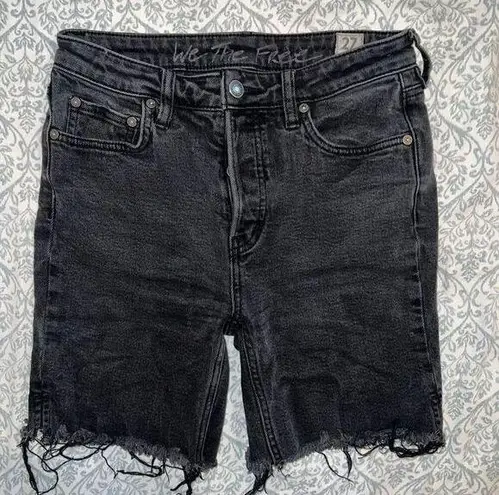 Free People We The  Black Avery cut off jean shorts walking Bermuda Size 27