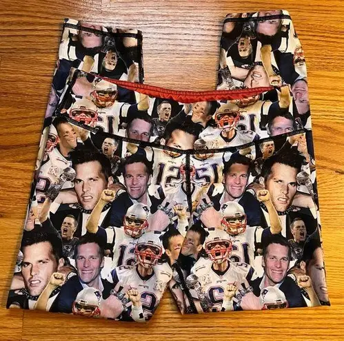 Left Coast Vibes Tom Brady face leggings size medium