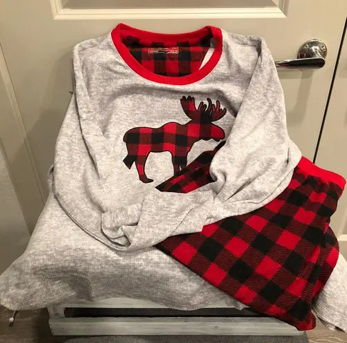 Eddie Bauer Pajama Set