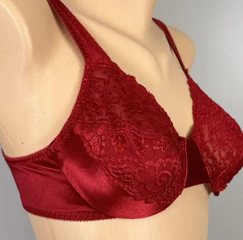 Vassarette Vintage  Bra Size 34C Second Skin Satin Red Lace Underwire 75-014