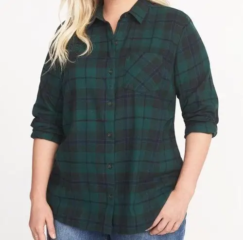 Old Navy  hunter green button down plaid