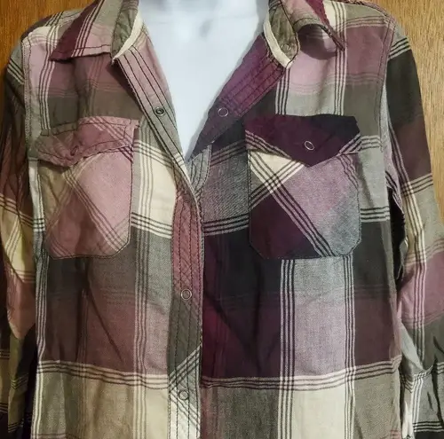 Arizona Jeans Plaid button up shirt