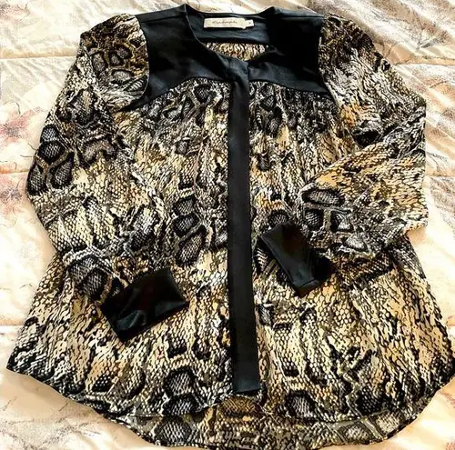 Tbags Los Angeles Vintage T-bags Los Angeles animal print snake long sleeve silky blouse, size S